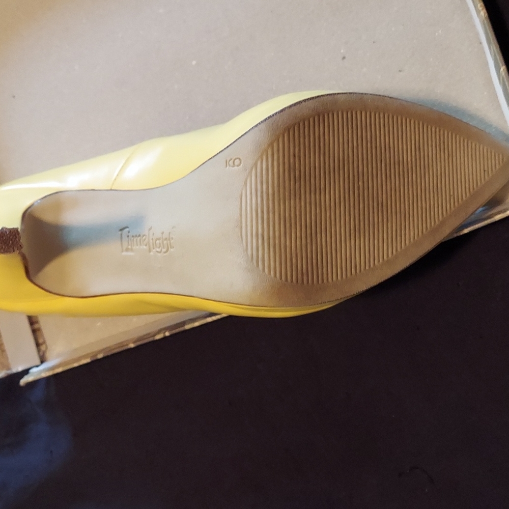 Heels - Picture 3 of 4